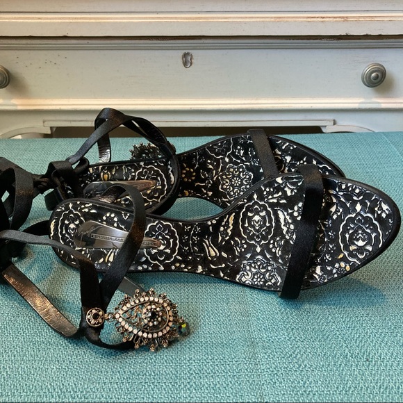 Giuseppe Zanotti Black Ribbon Sandal Crystal Silver Metallic Tear Drop Medallion - Picture 4 of 9